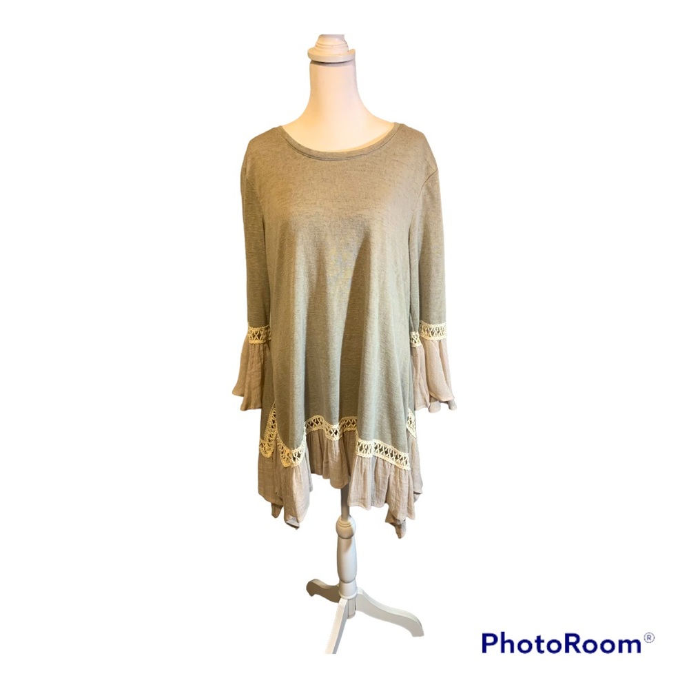 INDIGO SOUL, women’s gray & white lace top.